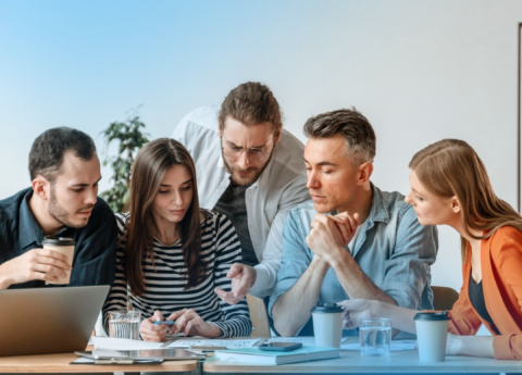 Estrategias para motivar a tu equipo y potenciar su compromiso